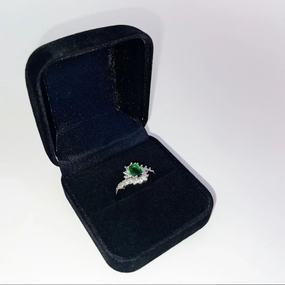 925 Sterling Silver Ring with Cubic Zirconia - Picture 6 of 6